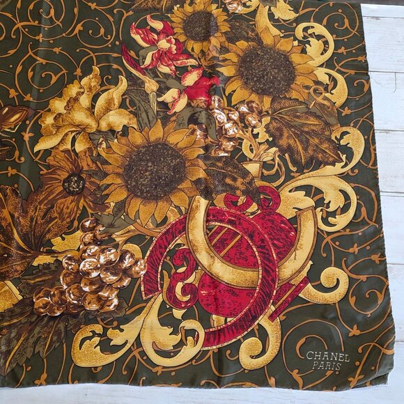 Vintage Chanel Paris Silk Scarf Classic Quiet Luxury Old Money Sunflowers - Picture 5 of 16